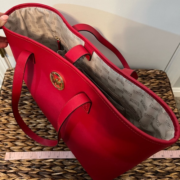 MICHAEL KORS Jet Set Travel Tote - Red Saffiano Leather - With Shopper ❤️ - Picture 5 of 15